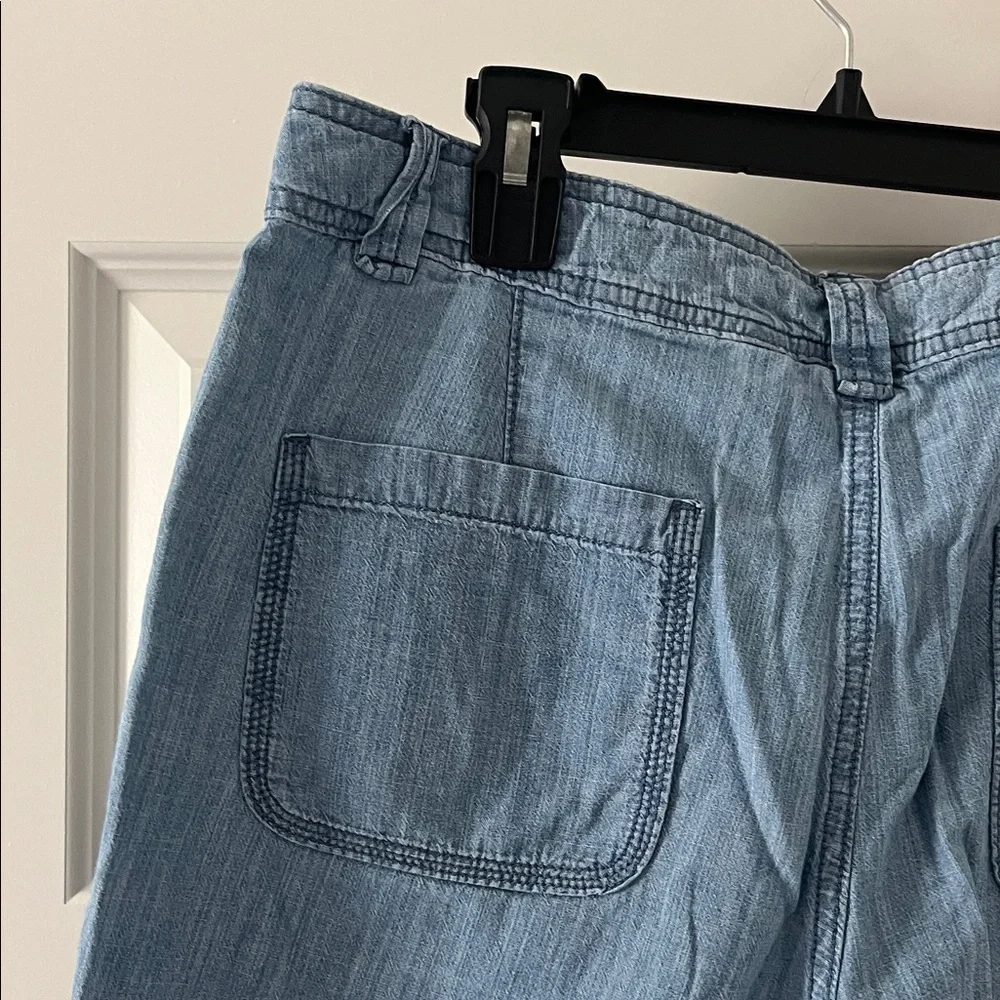 St. John's Bay Light Wash Cargo Denim Shorts - Picture 9 of 11